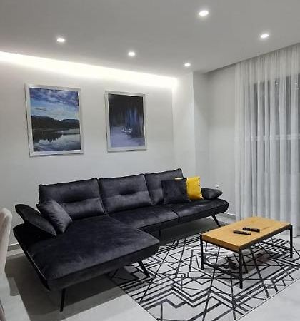 Апартаменты Luxurious Apartament Саранда Экстерьер фото